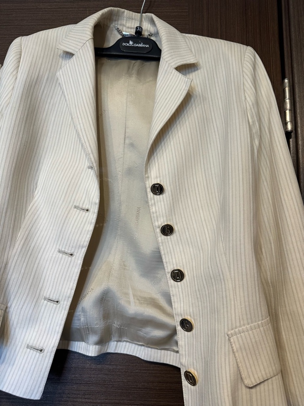 New!!Dolce and Gabbana Cream Pinstripe Blazer size 38 vintage!
